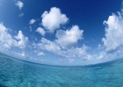 摄影-水面上的蓝天 天空