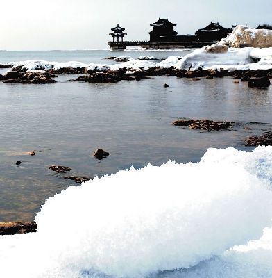 简约画-海边的雪